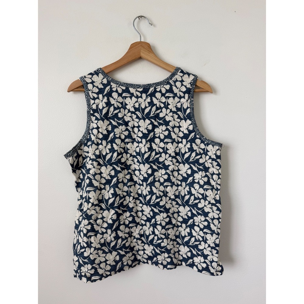 North Style Blue Floral Sleeveless Top – Women's Medium – NWOT - Picture 5 of 5
